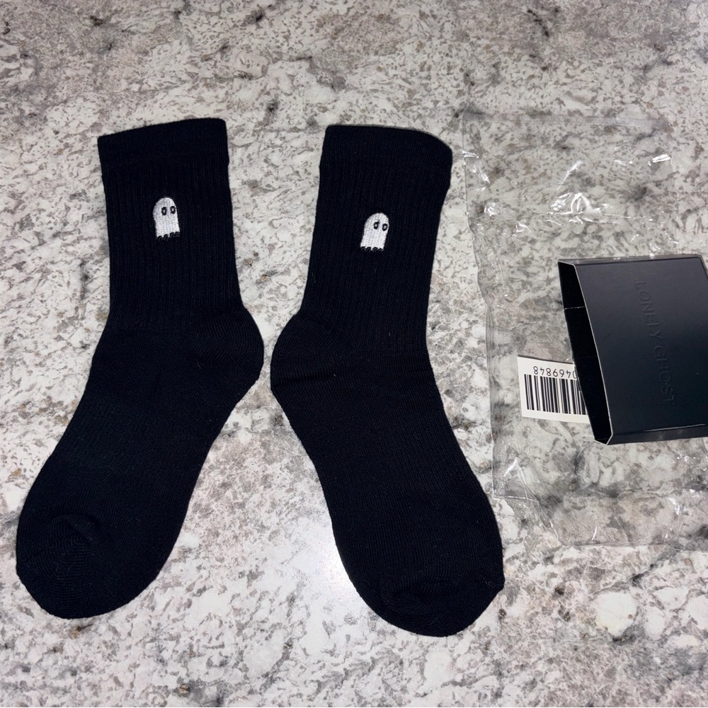 Lonely Ghost socks